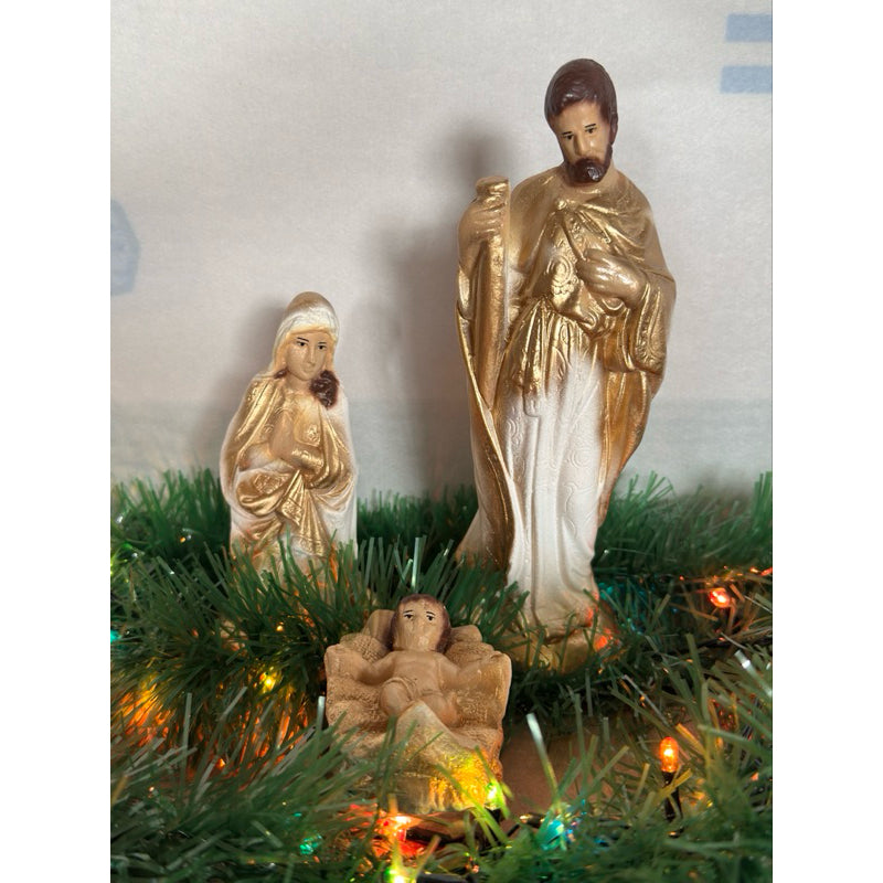 Kit Presépio de Natal em Gesso com Acabamento em Po de Mármore – 15 Peças 17cm