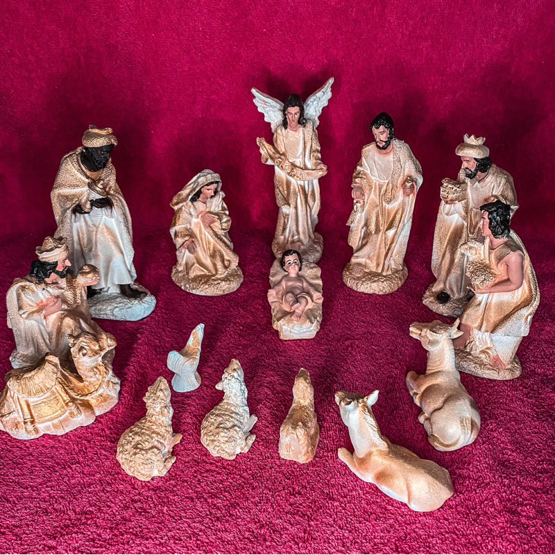 Presépio de Natal 15 peças 18cm com Resina